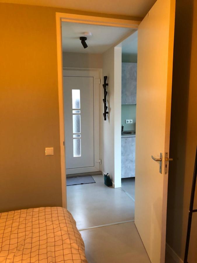 B&B Snurk Stiens, Fijn Verblijf Aan Open Vaarwater Екстер'єр фото